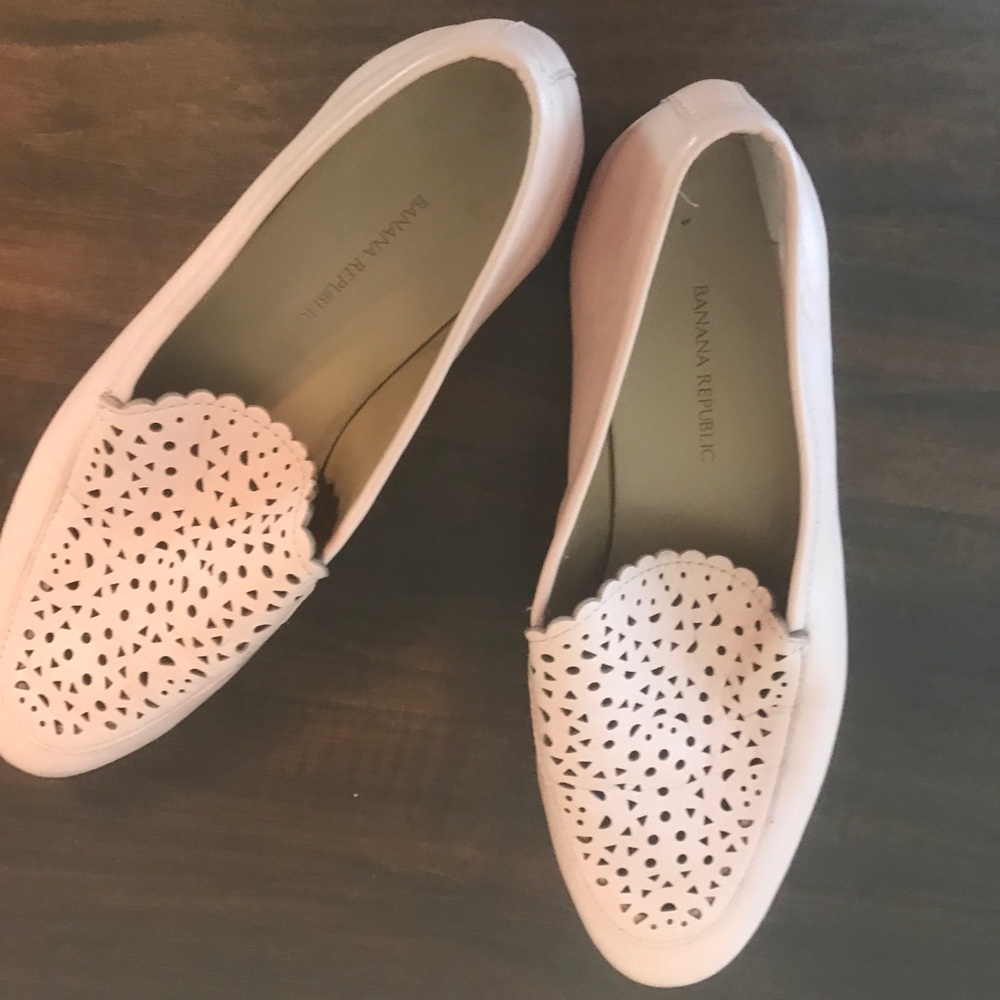 Perfect leather loafers minor wear